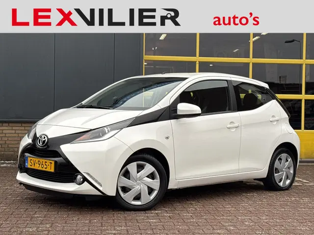 Toyota Aygo 1.0 VVT-i x-nav 2018 Benzine