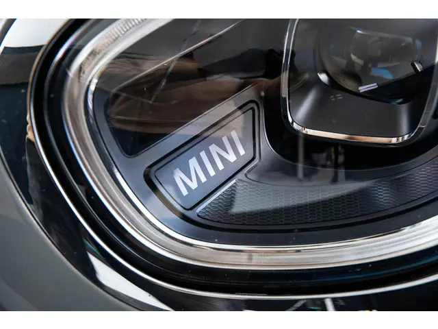 MINI Countryman Cooper SE ALL4 2022 Hybride Benzine 26