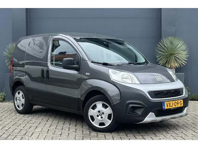 Fiat Fiorino 1.3 MJ Adventure Btw Auto 2023 Diesel