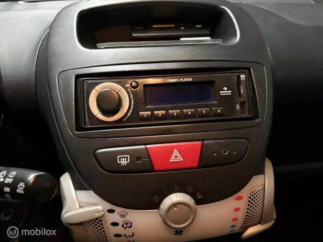 Citroën C1 1.0 Tendance 2013 Benzine 6