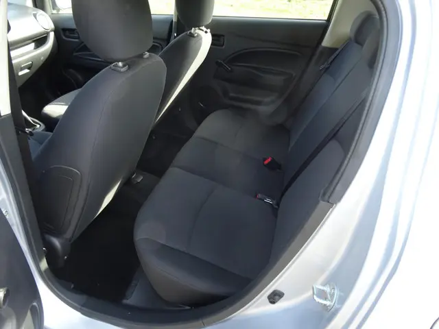 Mitsubishi Space Star 1.0 Cool+ 2020 Benzine 10