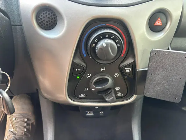 Peugeot 108 1.0 e-VTi Active 2017 Benzine 3
