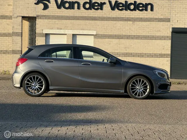 Mercedes-Benz A-Klasse 180 Benzine Automaat 2013 Benzine 7