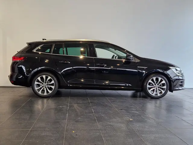 Renault Mégane Estate 1.3 TCe 140 Techno 2023 Benzine 18