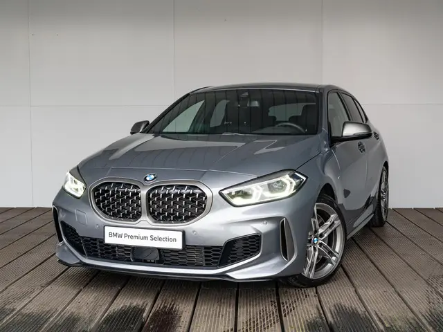 BMW 1 Serie 5-deurs M135i xDrive 2024 Benzine 51
