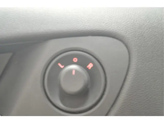 Opel ADAM 1.2 2015 Benzine 16