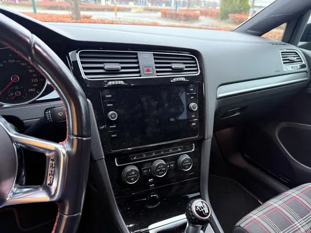 Volkswagen Golf 2.0 TSI GTI 230pk 6-bak 2018 Benzine 4