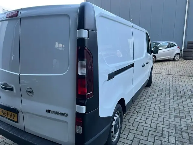 Opel Vivaro 1.6 CDTI L2H1 Ed Eco 2017 Diesel 12
