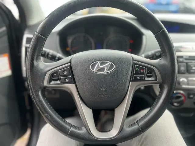 Hyundai i20 1.2i i-Motion 2014 Benzine 17