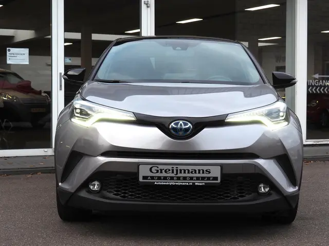Toyota C-HR 2
