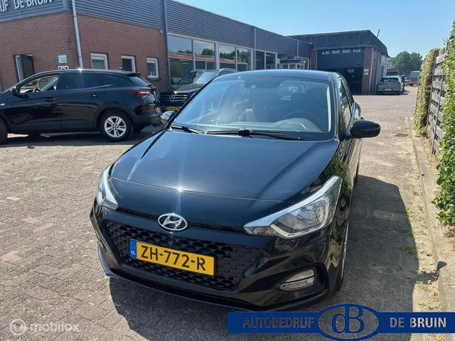 Hyundai i20 1.0 T-GDI i-Motion Airco 2019 Benzine 2