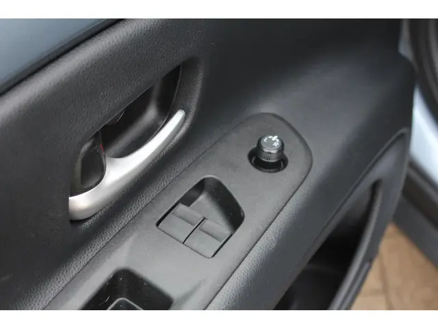 Toyota Aygo X 1.0 VVT-i MT Play 2025 Benzine 23