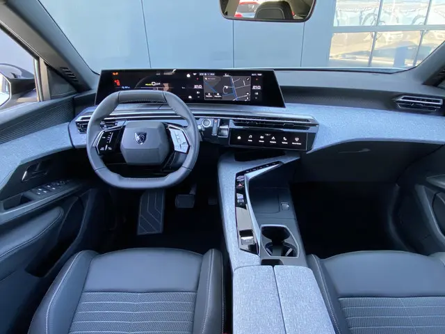 Peugeot e-3008 Allure Avantage 73 kWh 2025 Elektrisch 9