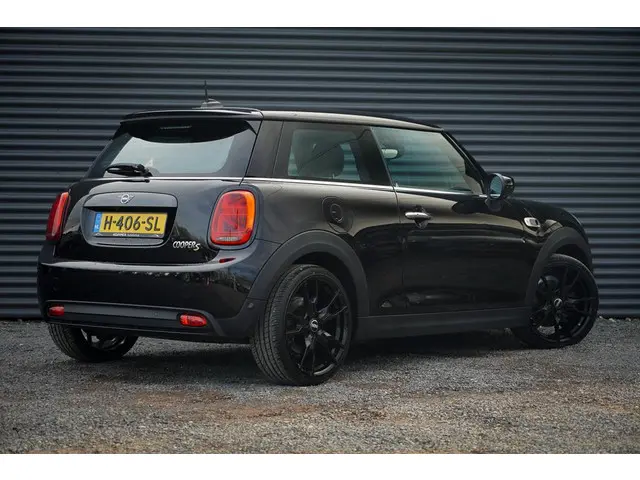 MINI Electric Mini Essential 33 kWh 2020 Elektrisch 4