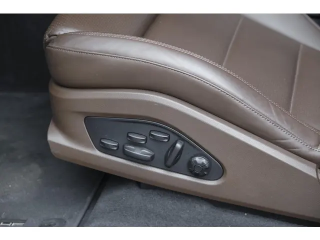 Porsche Macan 4 388pk 100kWh 2024 Elektrisch 35