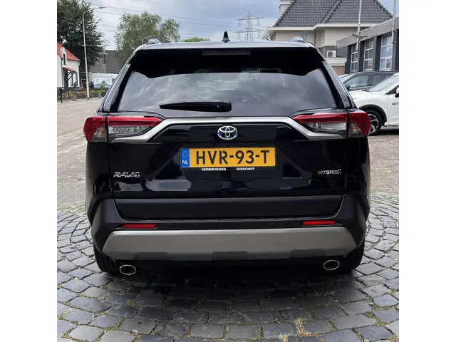 Toyota RAV4 2.5 Hybrid Team D 2024 Hybride Benzine 25