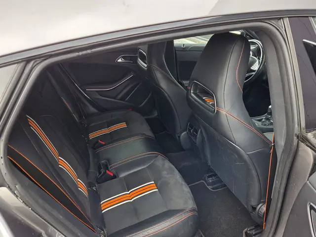 Mercedes-Benz CLA Shooting Brake 200 d 2015 Diesel 13