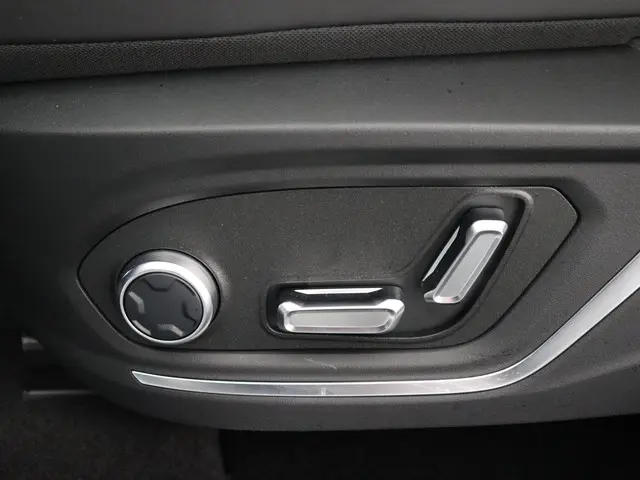 Lynk & Co 01 1.5 More 2025 Hybride Benzine 14