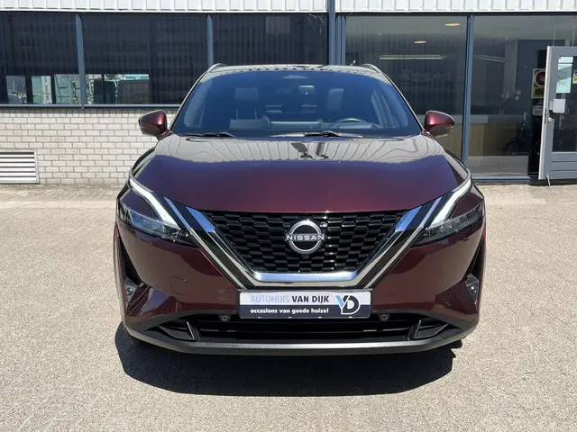 Nissan QASHQAI 1.3 MHEV Tekna 2023 Benzine 33