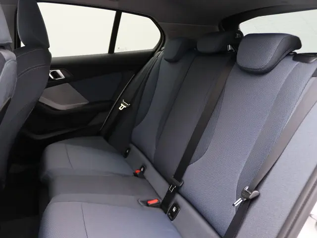 BMW 1 Serie 120 2025 Benzine 8