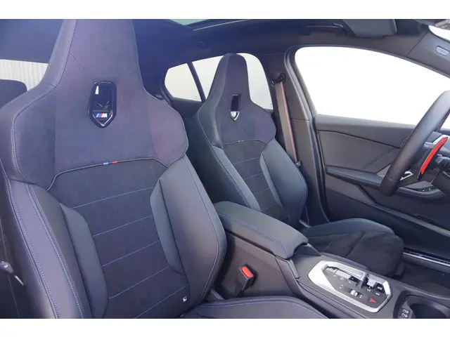 BMW 1 Serie 5-deurs M135i xDrive 2025 Benzine 8