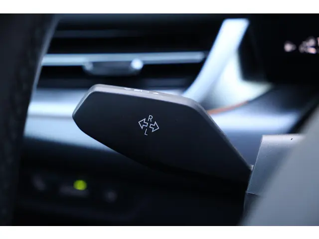 BMW X1 xDrive30e 2023 Hybride Benzine 25