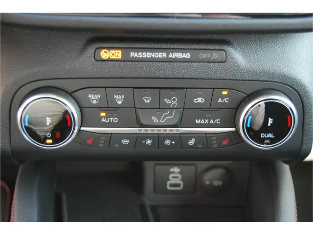 Ford Kuga 2.5 PHEV 225PK ST-Line X 2023 Hybride Benzine 25