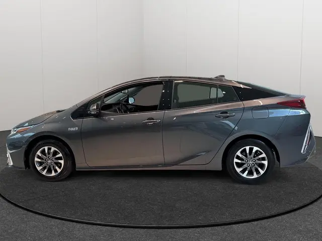 Toyota Prius 1.8 Plug-in Executive 2019 Hybride Benzine 9