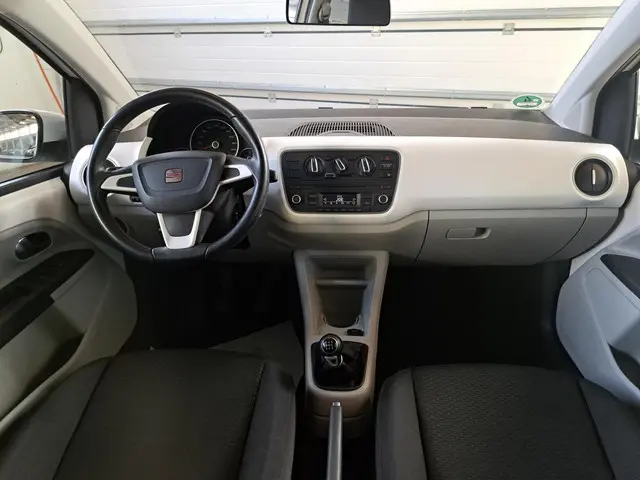 SEAT Mii 1.0 Style Chic 2013 Benzine 10