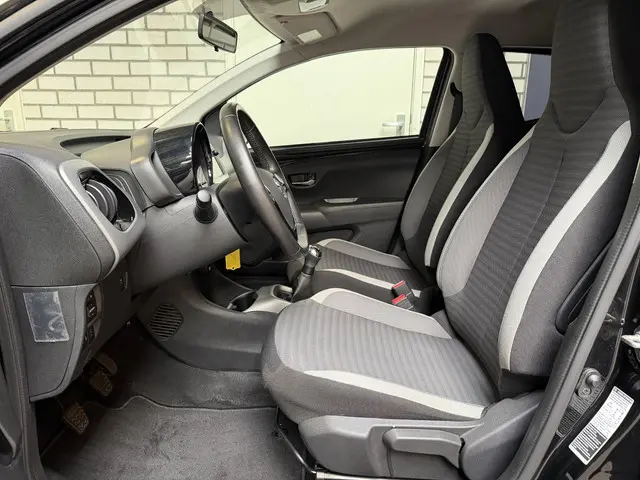 Toyota Aygo 1.0 VVT-i x-joy 2020 Benzine 11