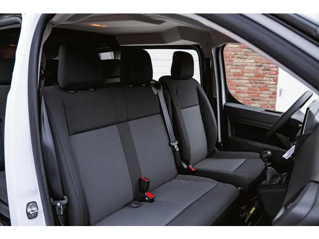 Opel Vivaro 1.5 Diesel 120pk L3H1 2024 Diesel 6