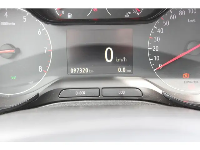 Opel Grandland X 1.2T 130 INNOVATION 2019 Benzine 34