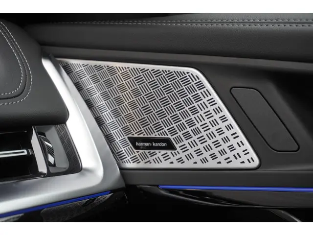 BMW X1 xDrive23i 2025 Benzine 32