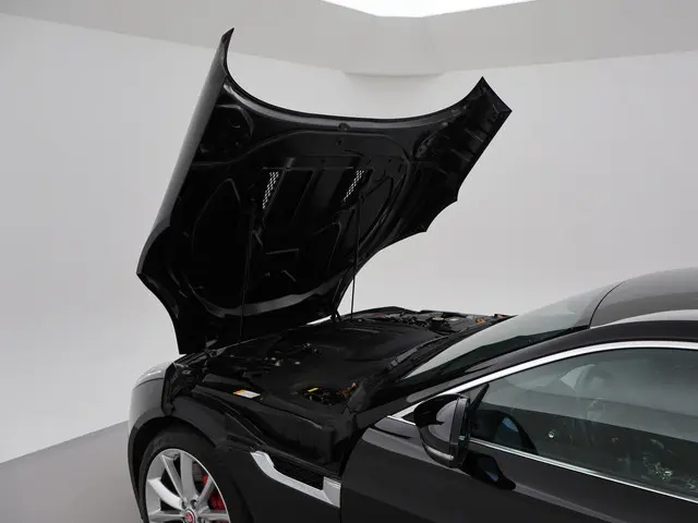 Jaguar F-Type 3.0 V6 340 PK COUPÉ 2017 Benzine 38