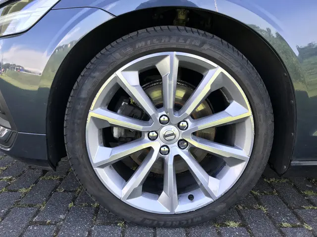 Volvo V60 2.0 T4 Momentum Pro Automaat 2019 Benzine 9