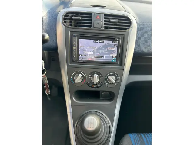 Opel Agila 1.2 Edition 2012 Benzine 11