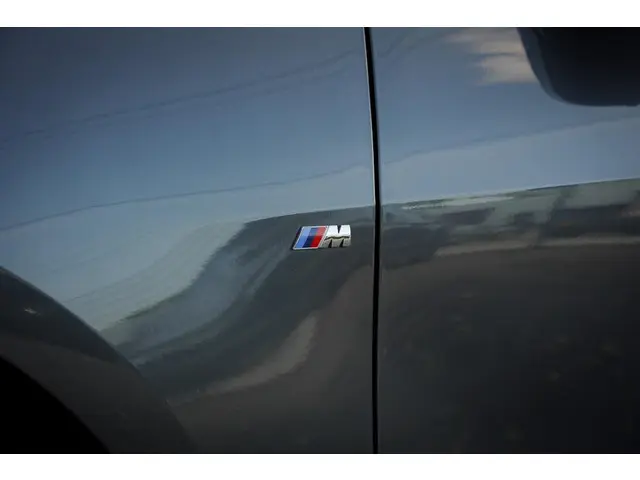 BMW 1 Serie 118i High Executive 2021 Benzine 40