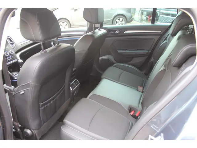 Renault Mégane Estate 1.3 TCe Intens 140 pk 2022 Benzine 28