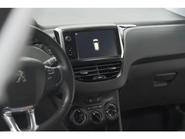 Peugeot 208 PureTech 82 Signature 2019 Benzine 54