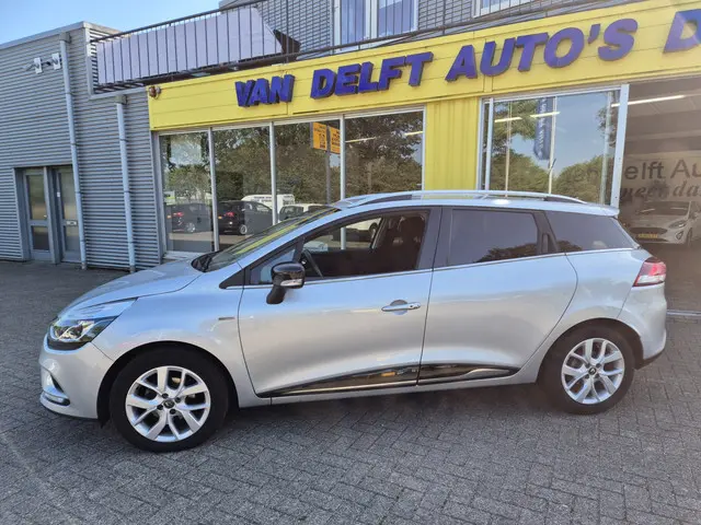 Renault Clio Estate 0.9 TCe Limited 2020 Benzine 8