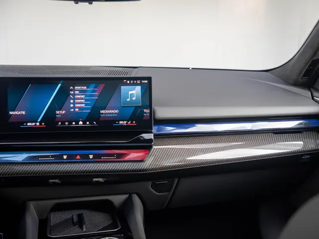 BMW M5 Touring 2026 Hybride Benzine 11