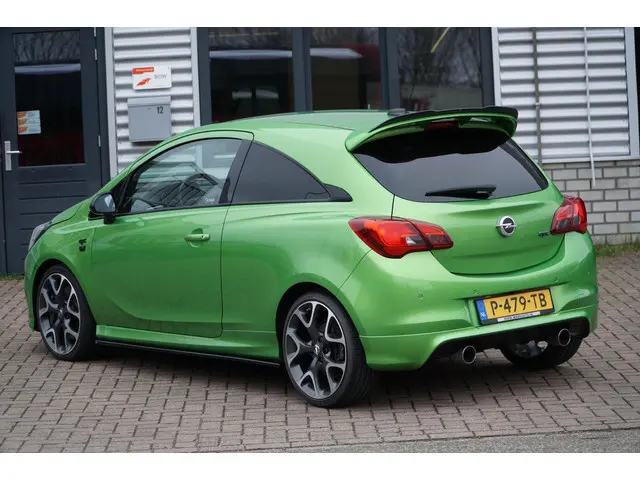 Opel Corsa 1.6 Turbo OPC MAXTON DESIGN 2015 Benzine 5