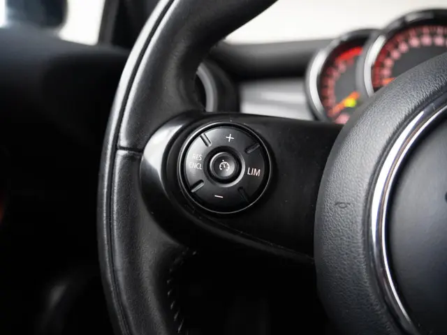 MINI 3-Deurs Cooper Aut. 2020 Benzine 18