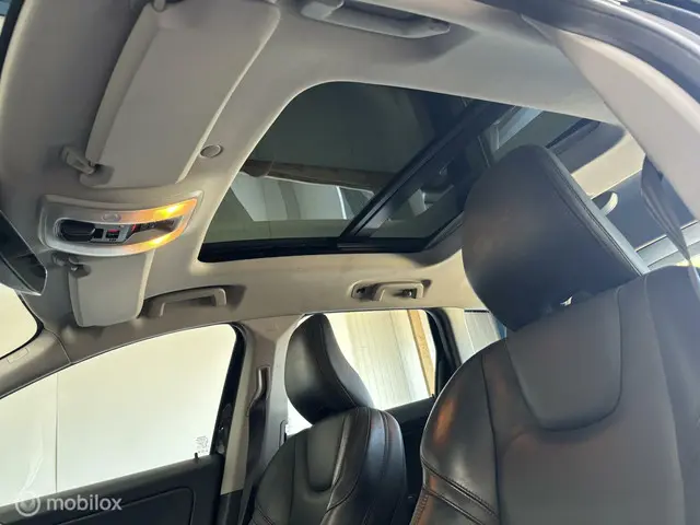 Volvo XC60 2.5T Summum 5-CILINDER/PANO/ACC/LEER 2014 Benzine 4