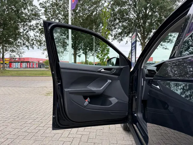 Volkswagen T-Cross 1.0 TSI Life 2020 Benzine 11