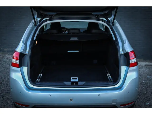 Peugeot 308 SW 1.2 e-THP Première 2015 Benzine 17