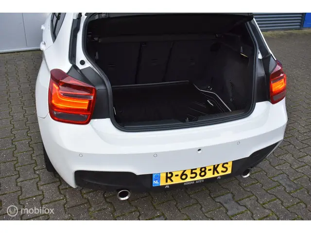BMW 1 Serie M135i xDrive High Executive 2014 Benzine 40