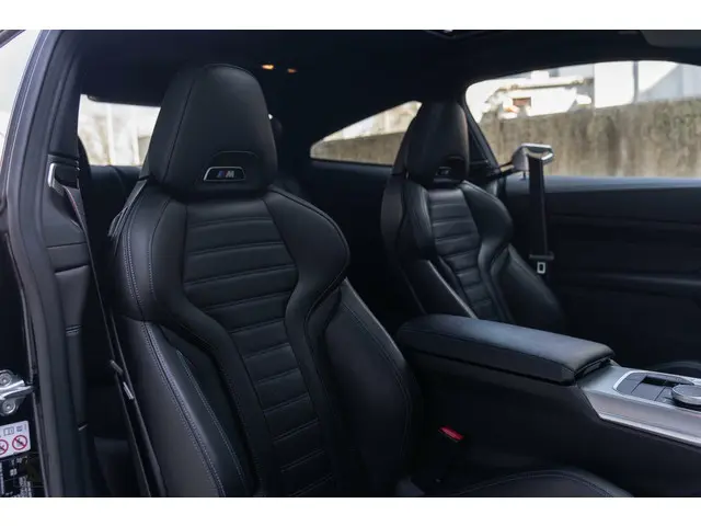 BMW 4 Serie Coupé 420d High Executive 2022 Diesel 77