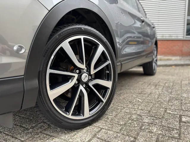 Nissan QASHQAI 1.2 Tekna 2015 Benzine 18