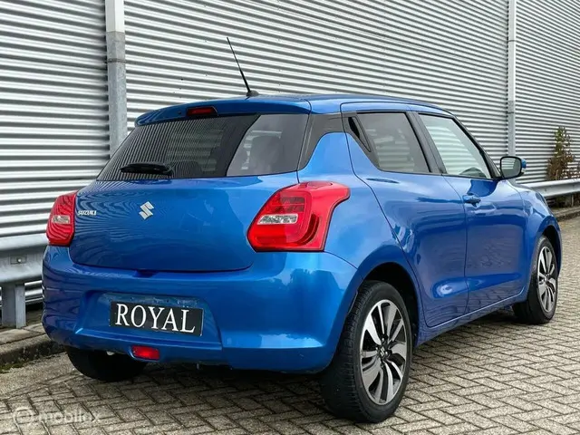 Suzuki Swift 1.0 liter | AUT | Carplay | Airco 2017 Benzine 23